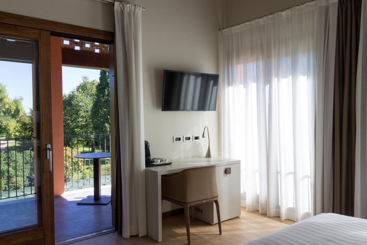 Crystal Luxury House Hotel Fiume Veneto Eksteriør billede