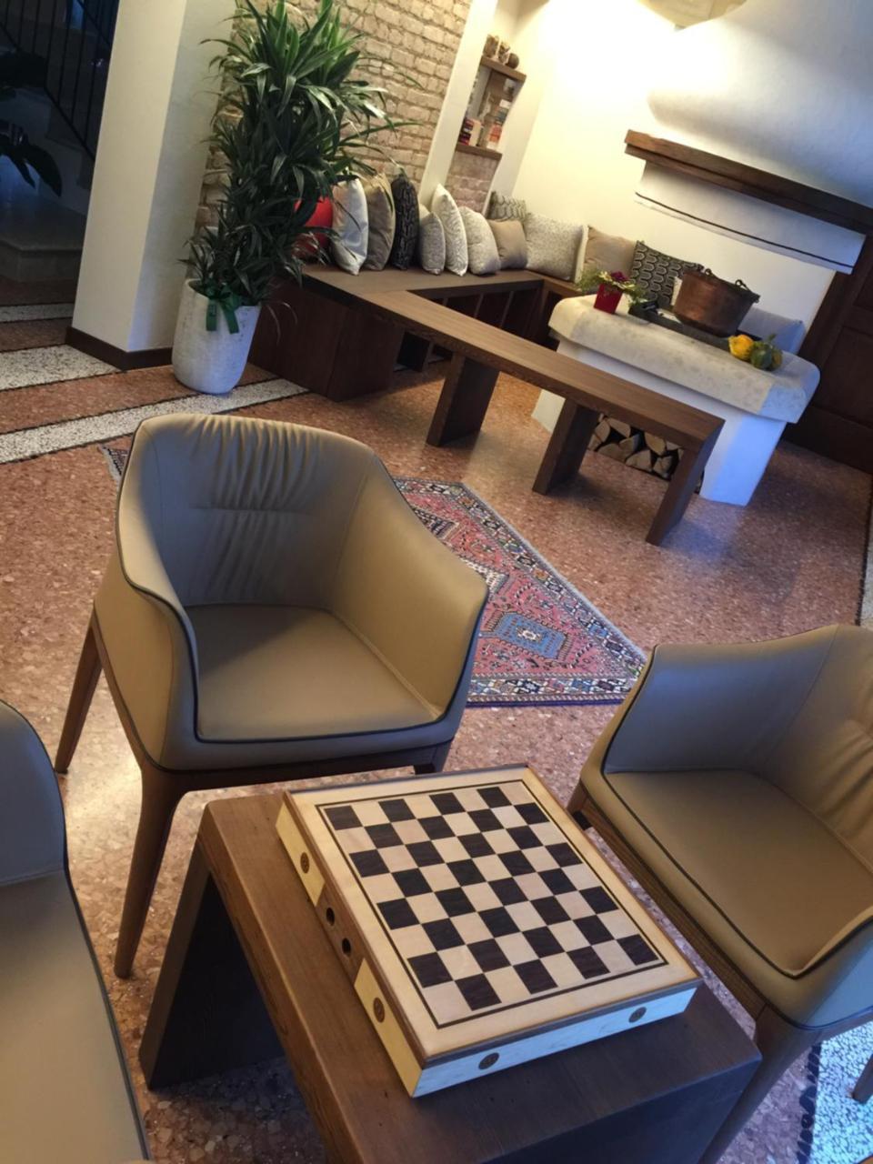 Crystal Luxury House Hotel Fiume Veneto Eksteriør billede
